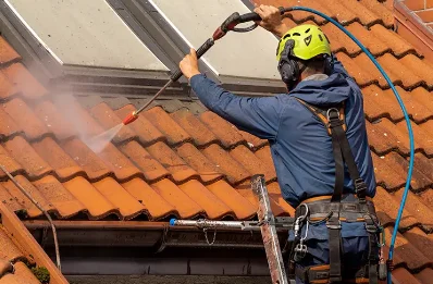Démoussage et hydrofuge de toiture à Embreville